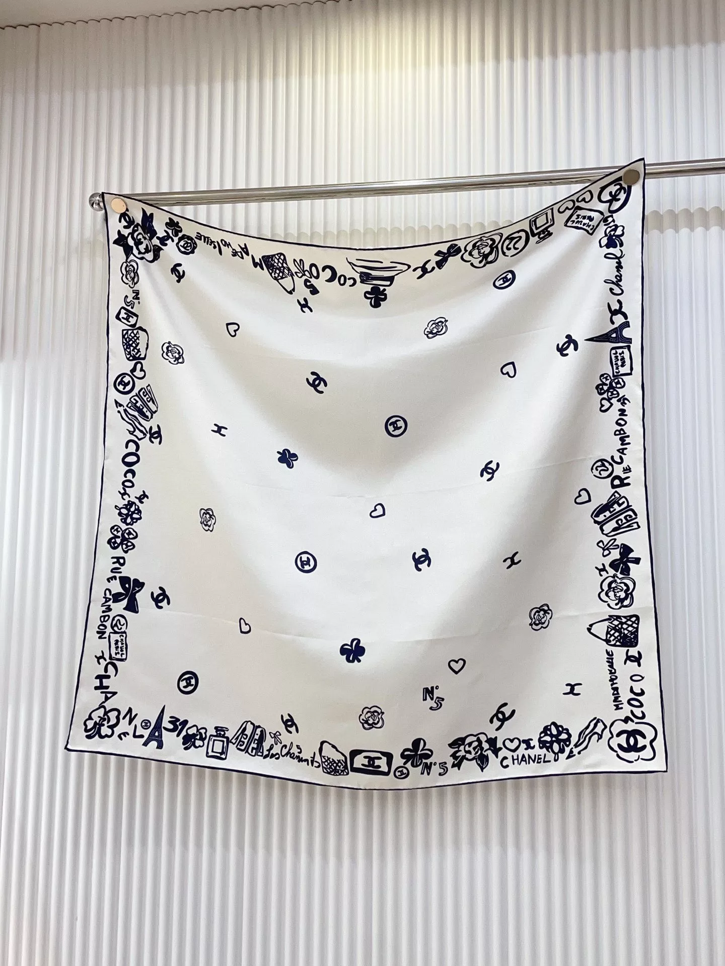 Chanel Silk Squares Unique 232