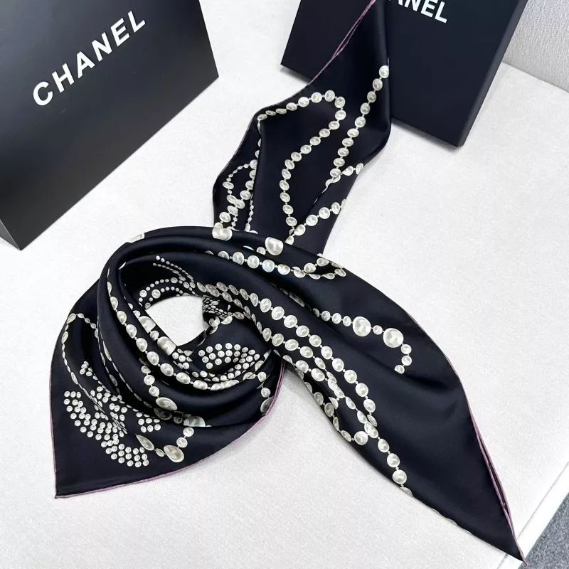 Chanel Silk Squares WellDesigned 8506