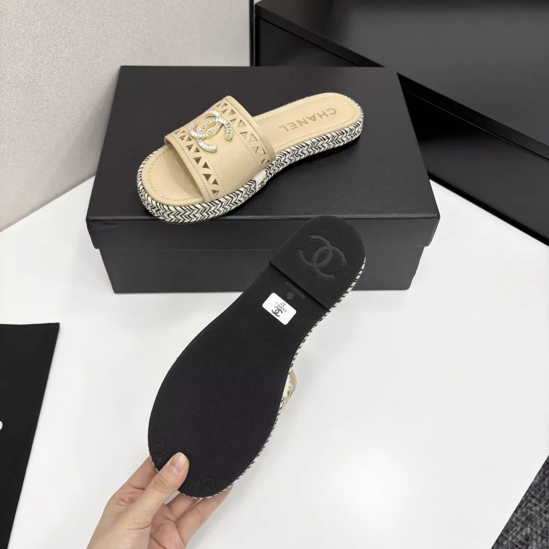 Chanel Slippers For Women Bold 1441