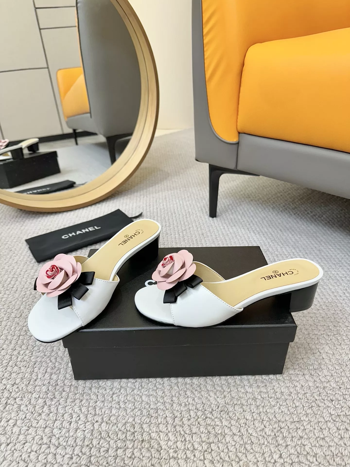 Chanel Slippers For Women Bold 9336