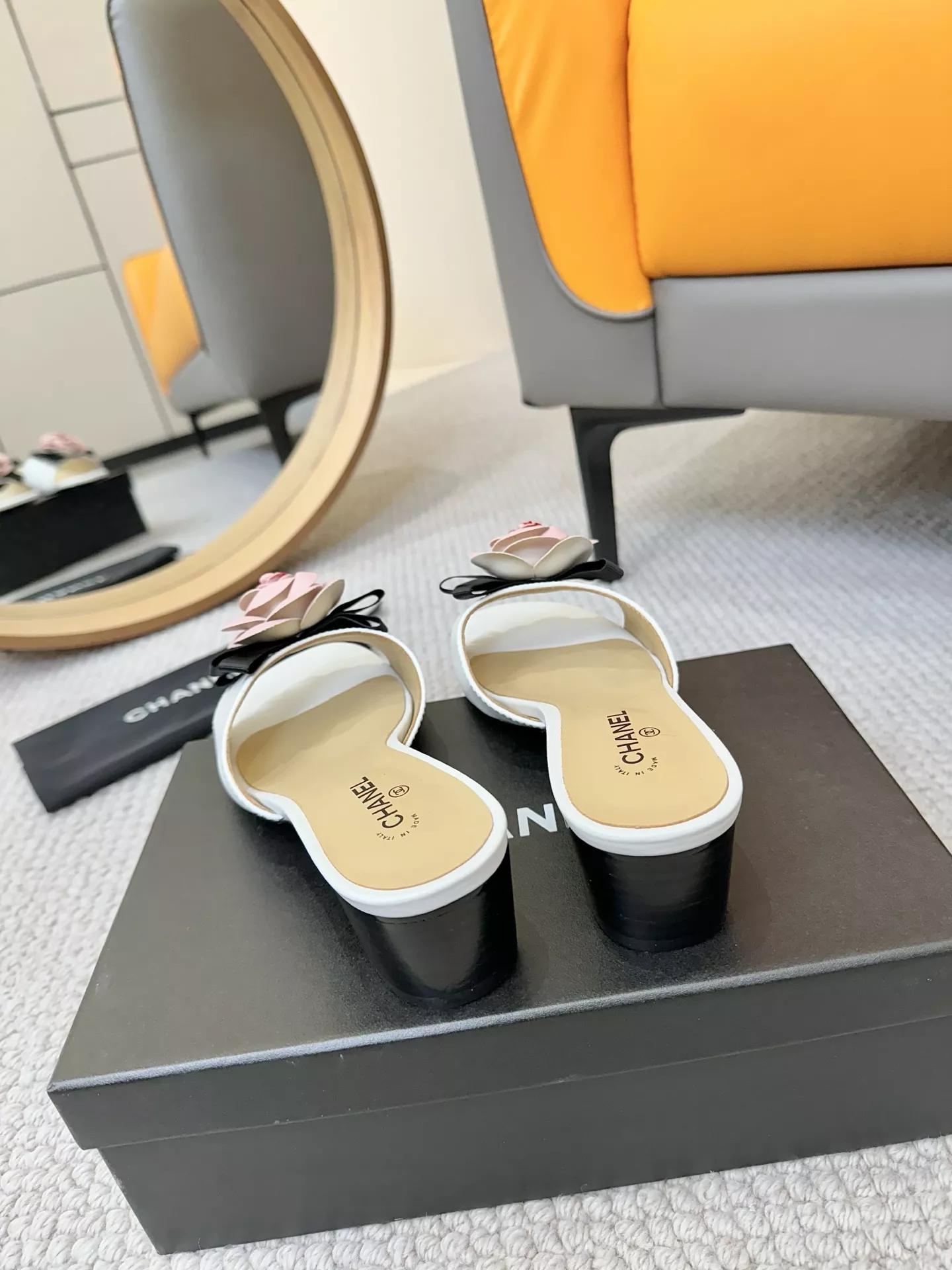 Chanel Slippers For Women Bold 9336