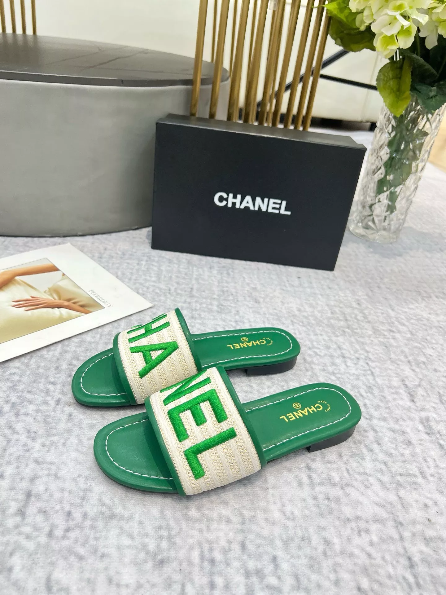 Chanel Slippers For Women Compact 2718