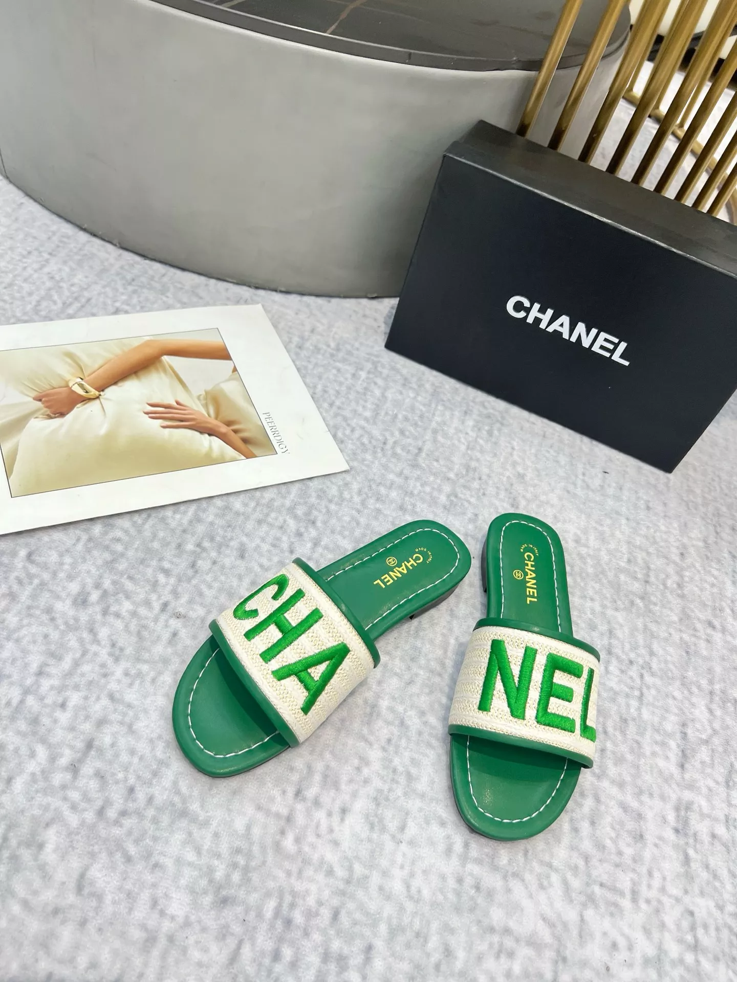 Chanel Slippers For Women Compact 2718