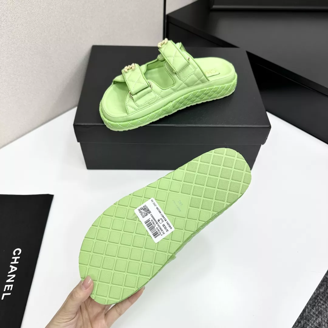 Chanel Slippers For Women Compact 4627