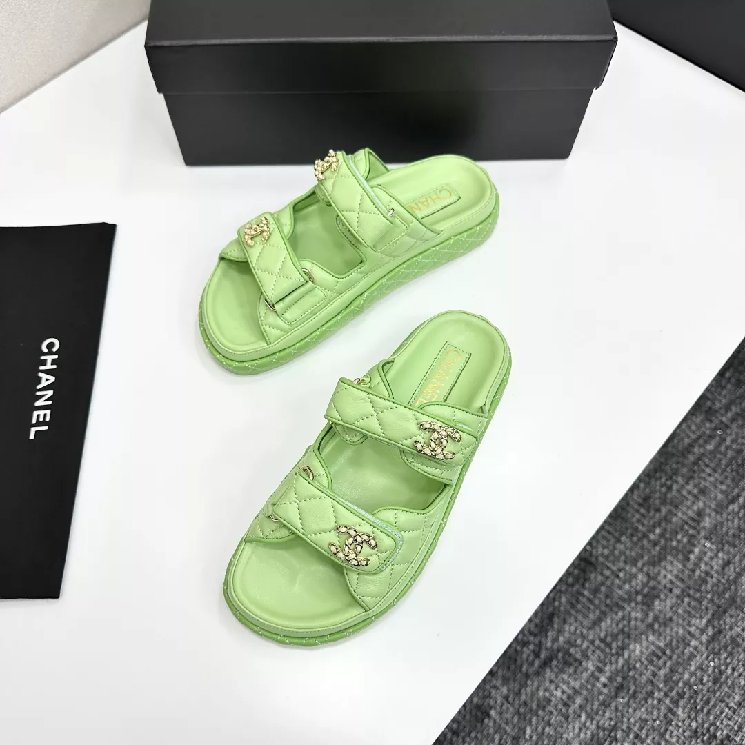 Chanel Slippers For Women Compact 4627