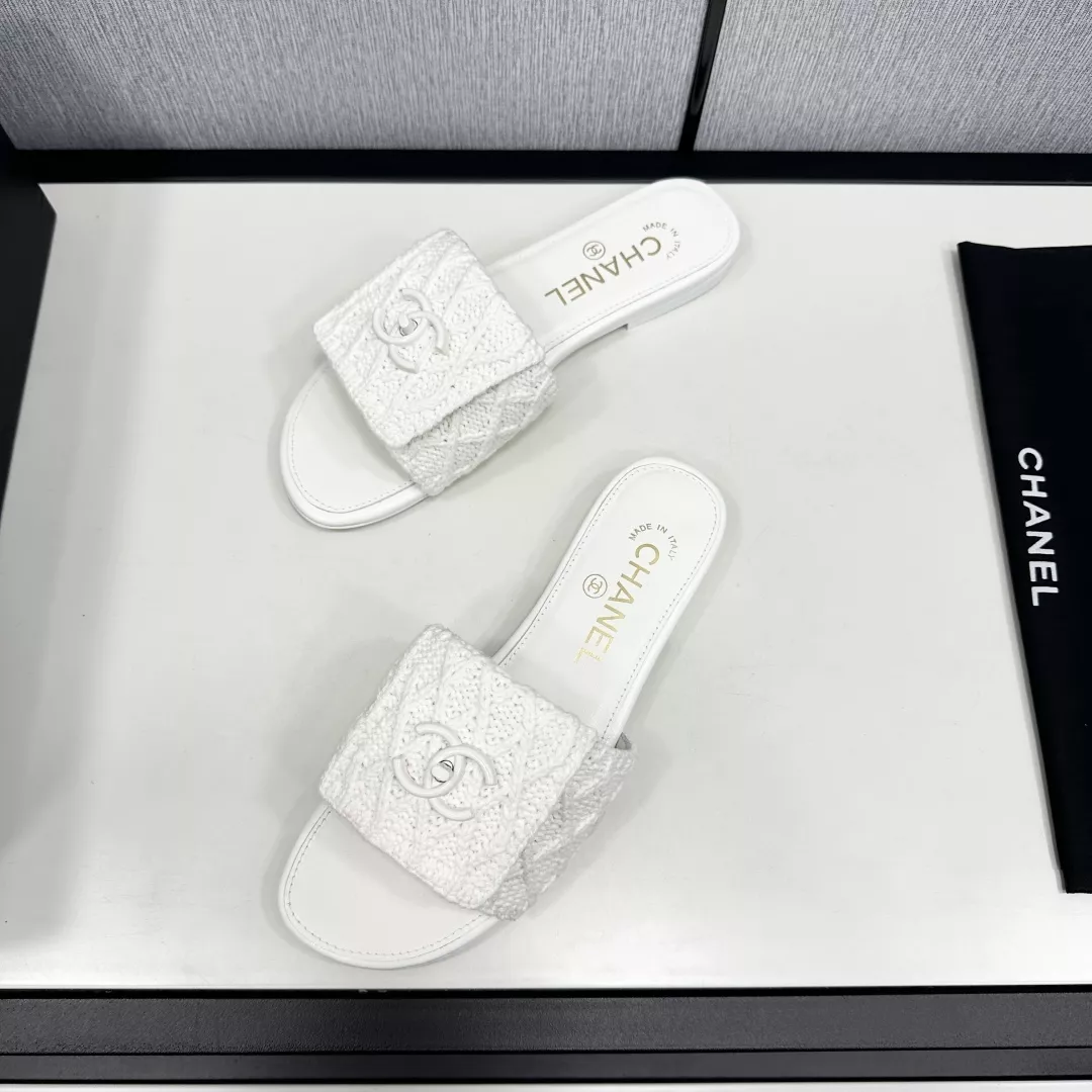 Chanel Slippers For Women Compact 6727