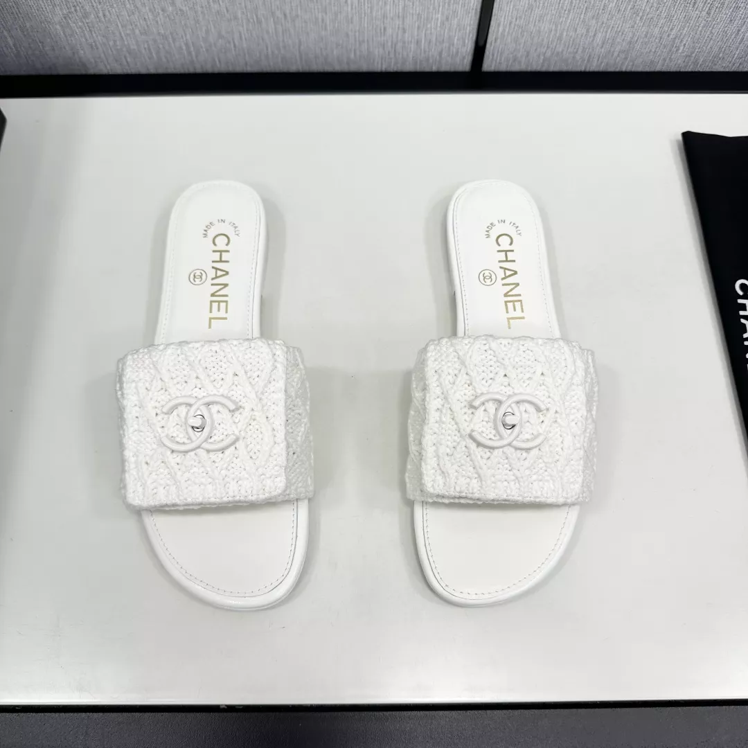Chanel Slippers For Women Compact 6727