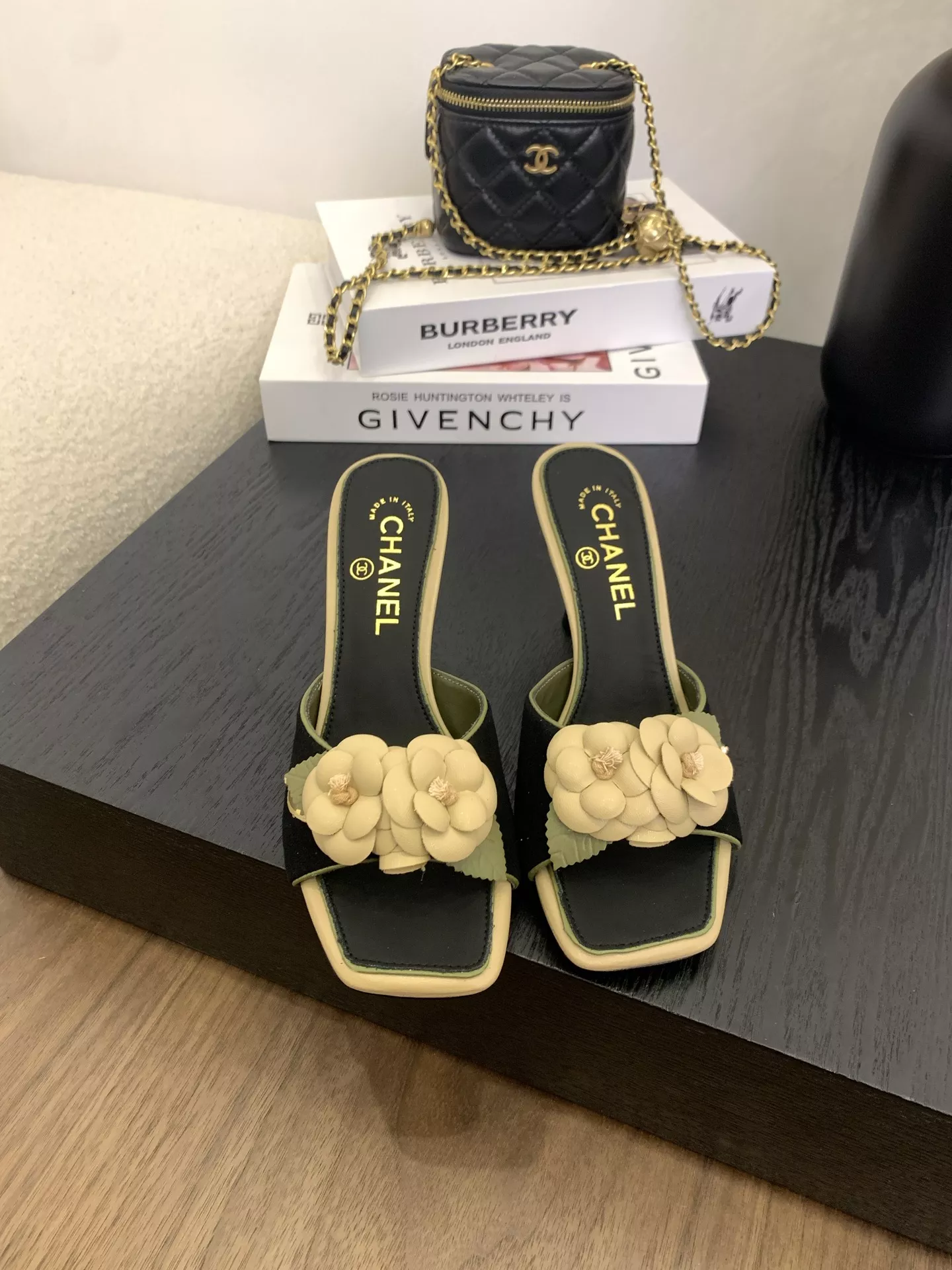 Chanel Slippers For Women DailyWear 7540