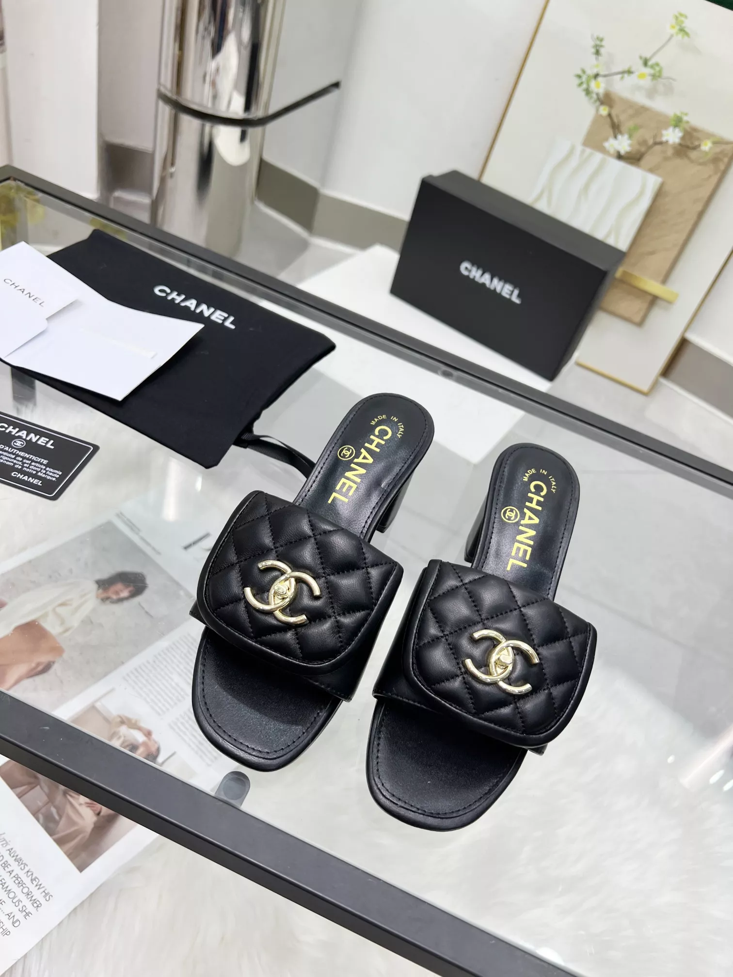 Chanel Slippers For Women Fashionable 2097