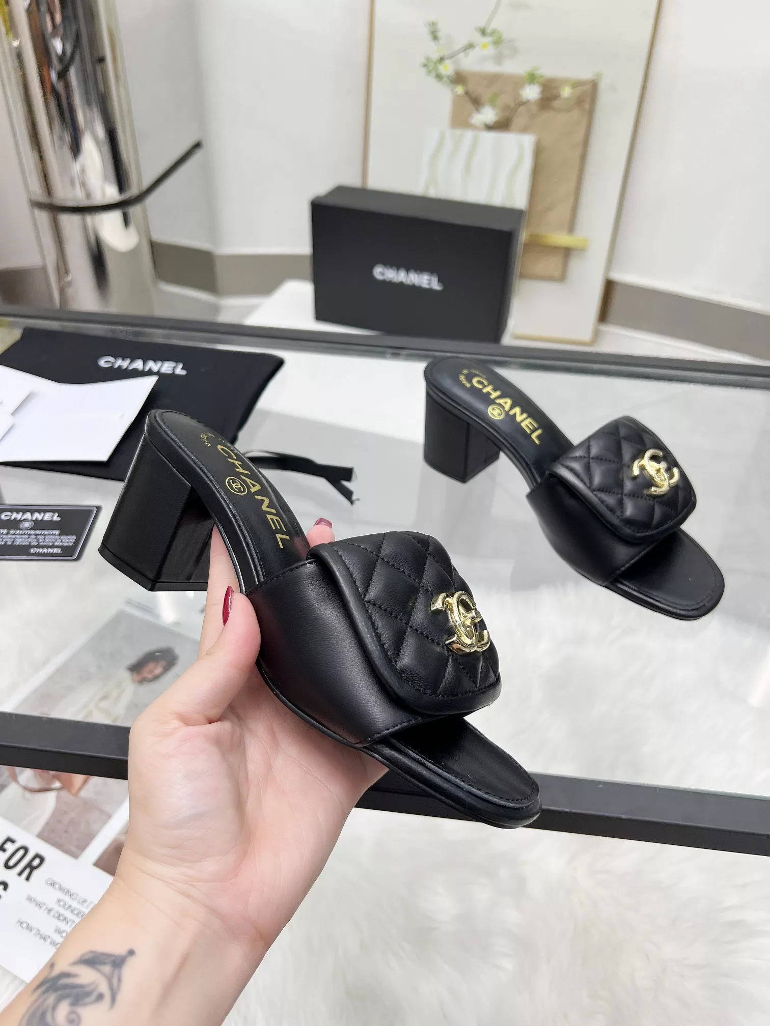 Chanel Slippers For Women Fashionable 2097