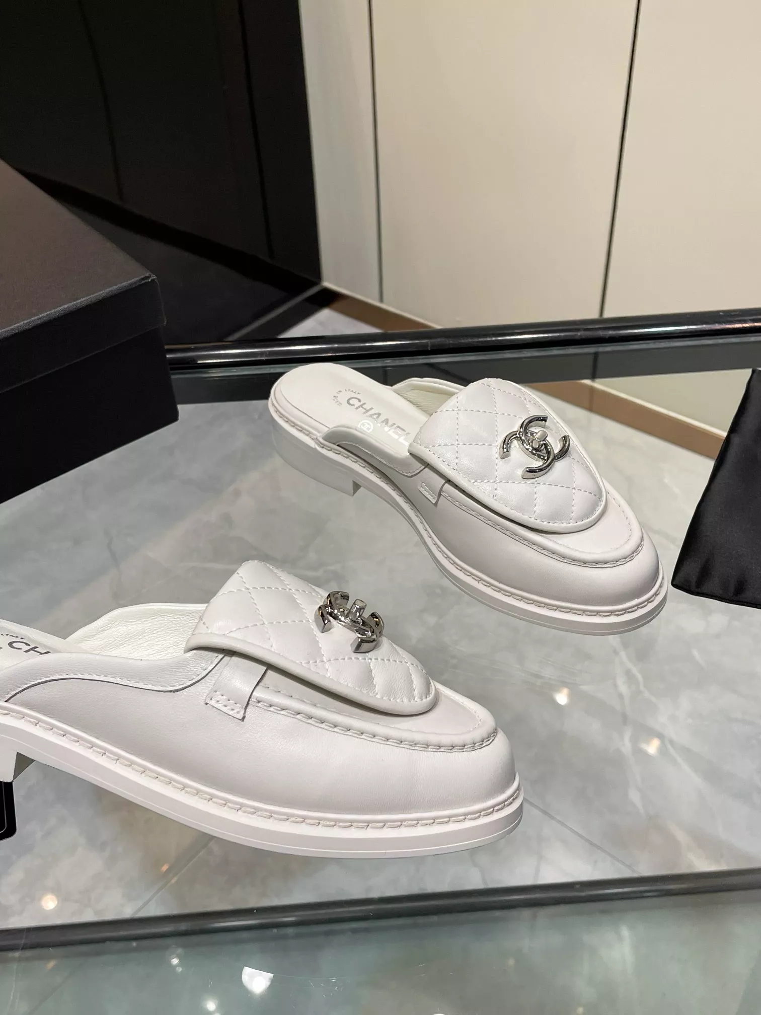 Chanel Slippers For Women Functional 2055