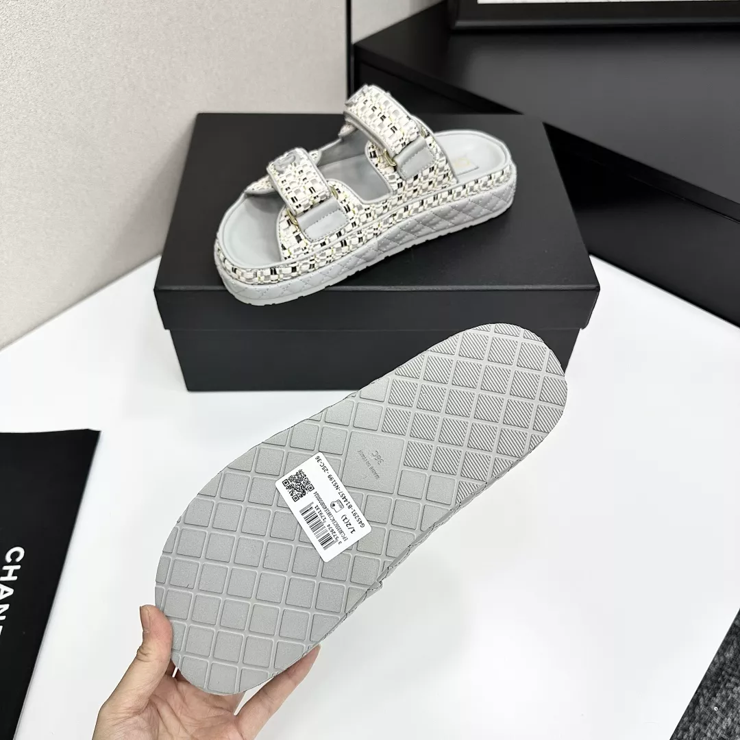 Chanel Slippers For Women Lightweight 1535