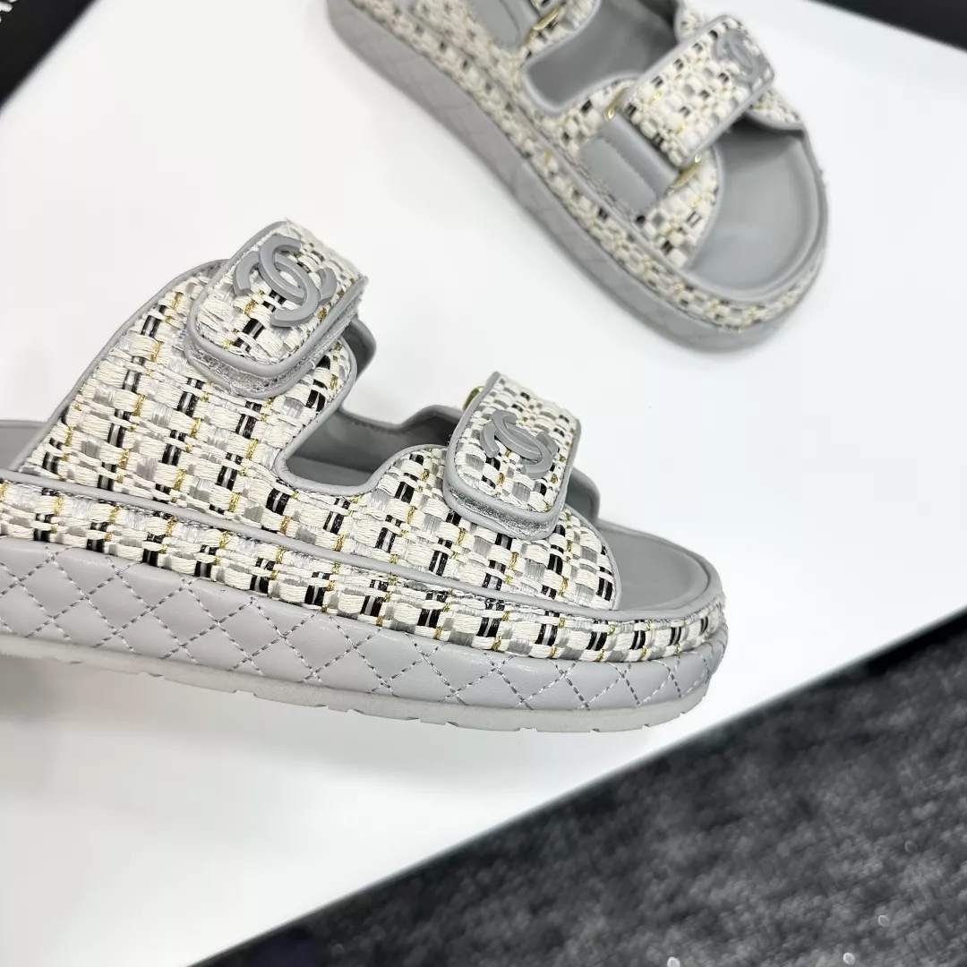 Chanel Slippers For Women Lightweight 1535