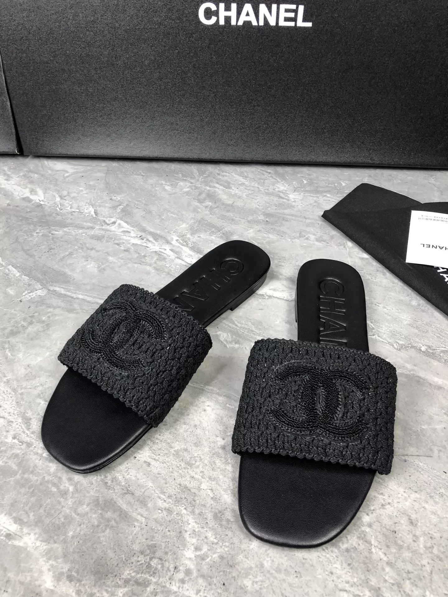 Chanel Slippers For Women Minimalist 8140