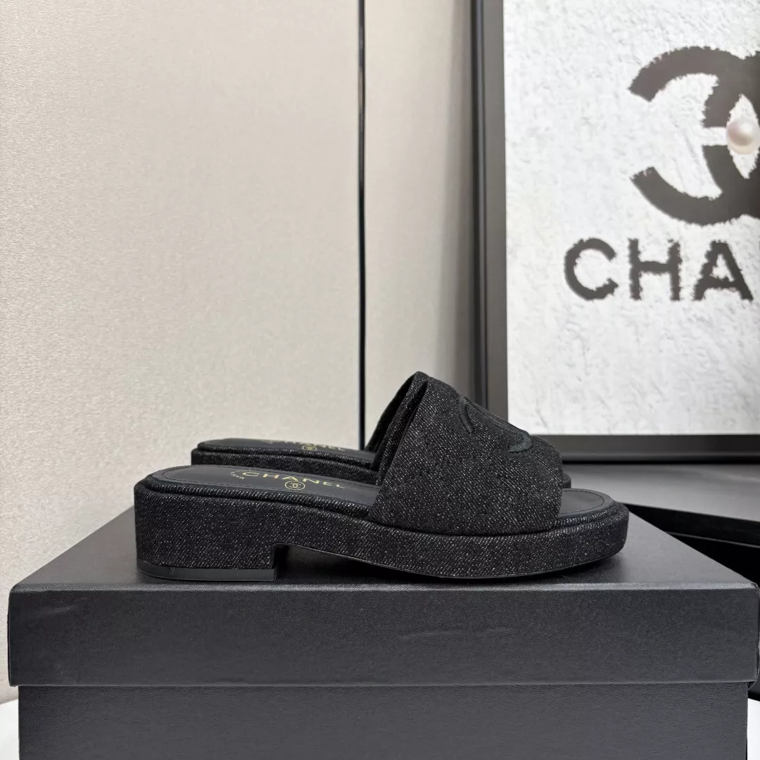 Chanel Slippers For Women Practical 2723