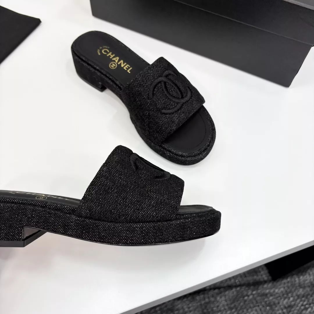 Chanel Slippers For Women Practical 2723