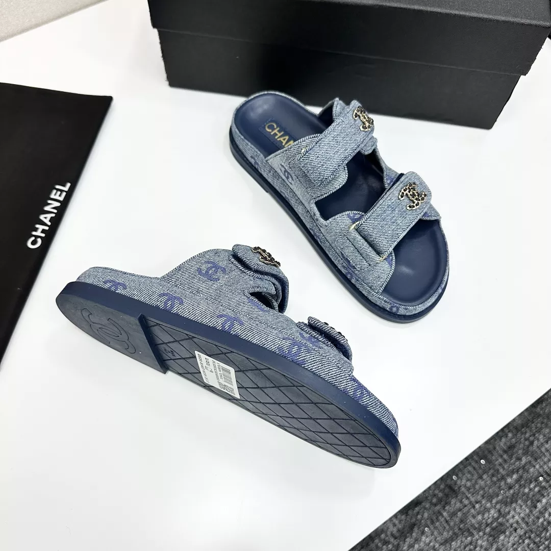 Chanel Slippers For Women StreetReady 6179
