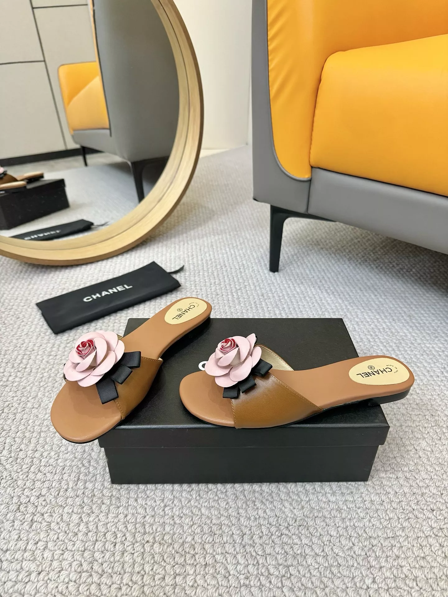 Chanel Slippers For Women Timeless 8136