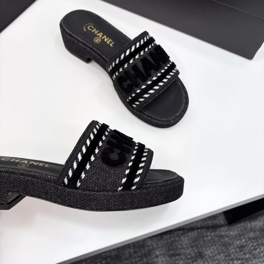 Chanel Slippers For Women Vibrant 5853