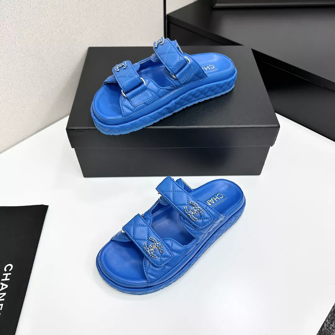 Chanel Slippers For Women Vibrant 6392