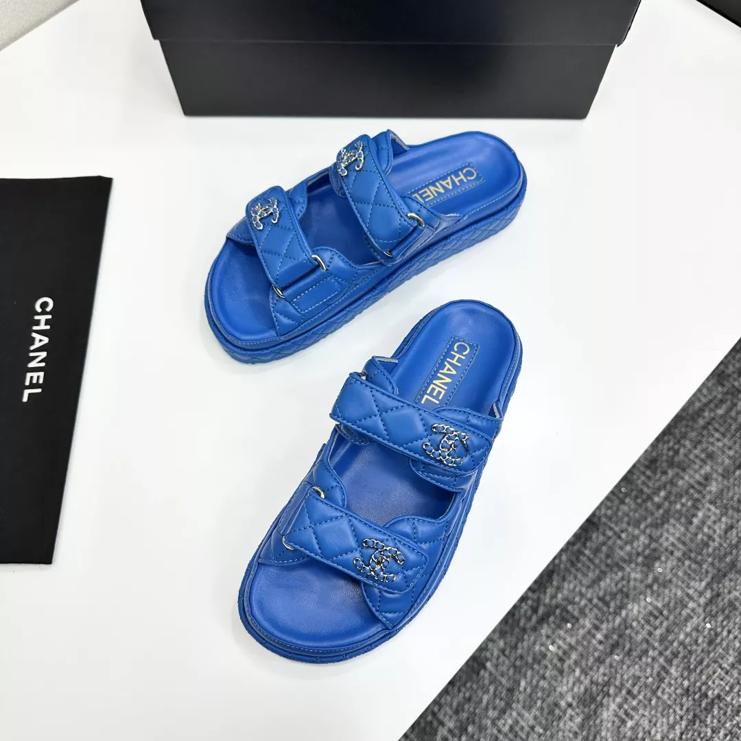 Chanel Slippers For Women Vibrant 6392