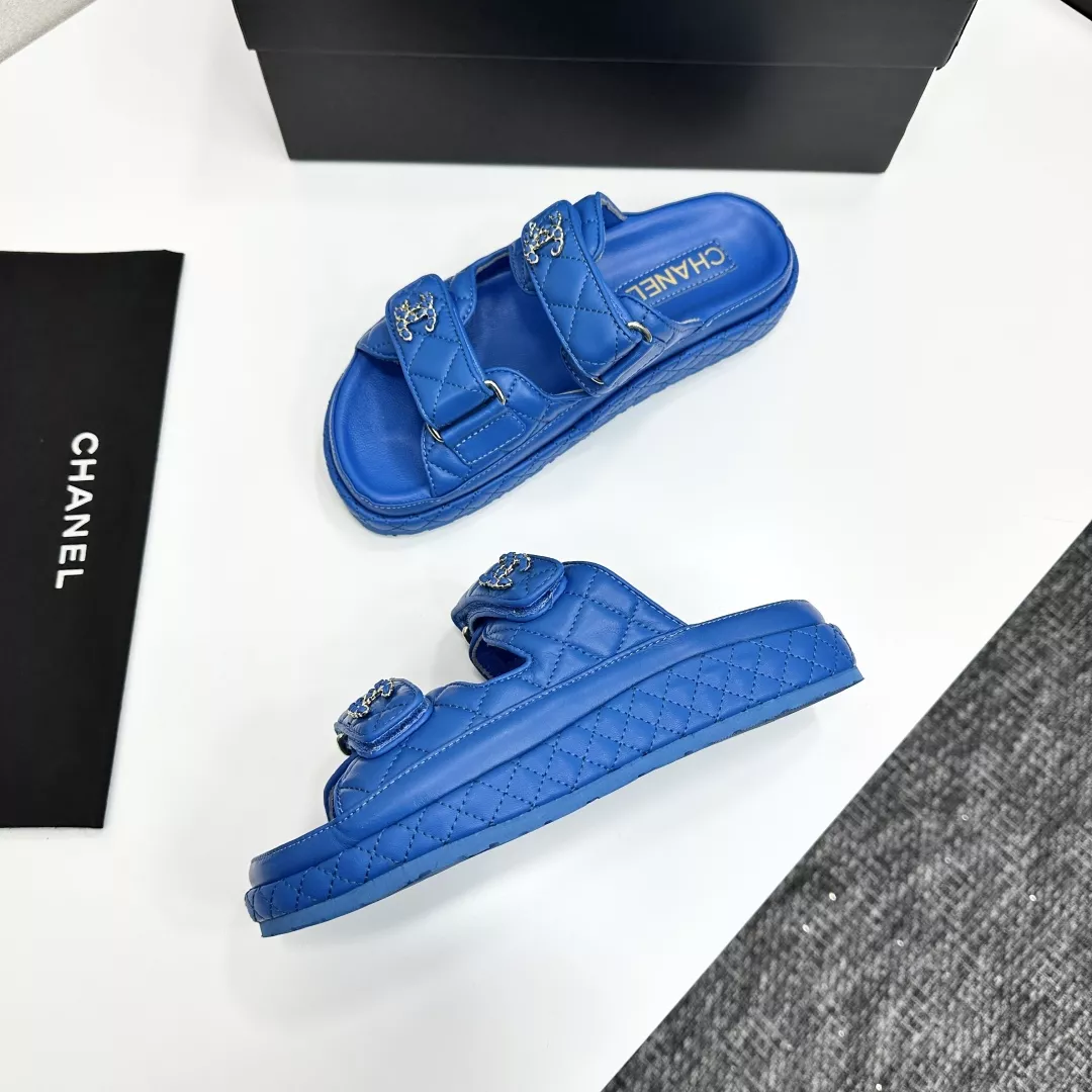 Chanel Slippers For Women Vibrant 6392