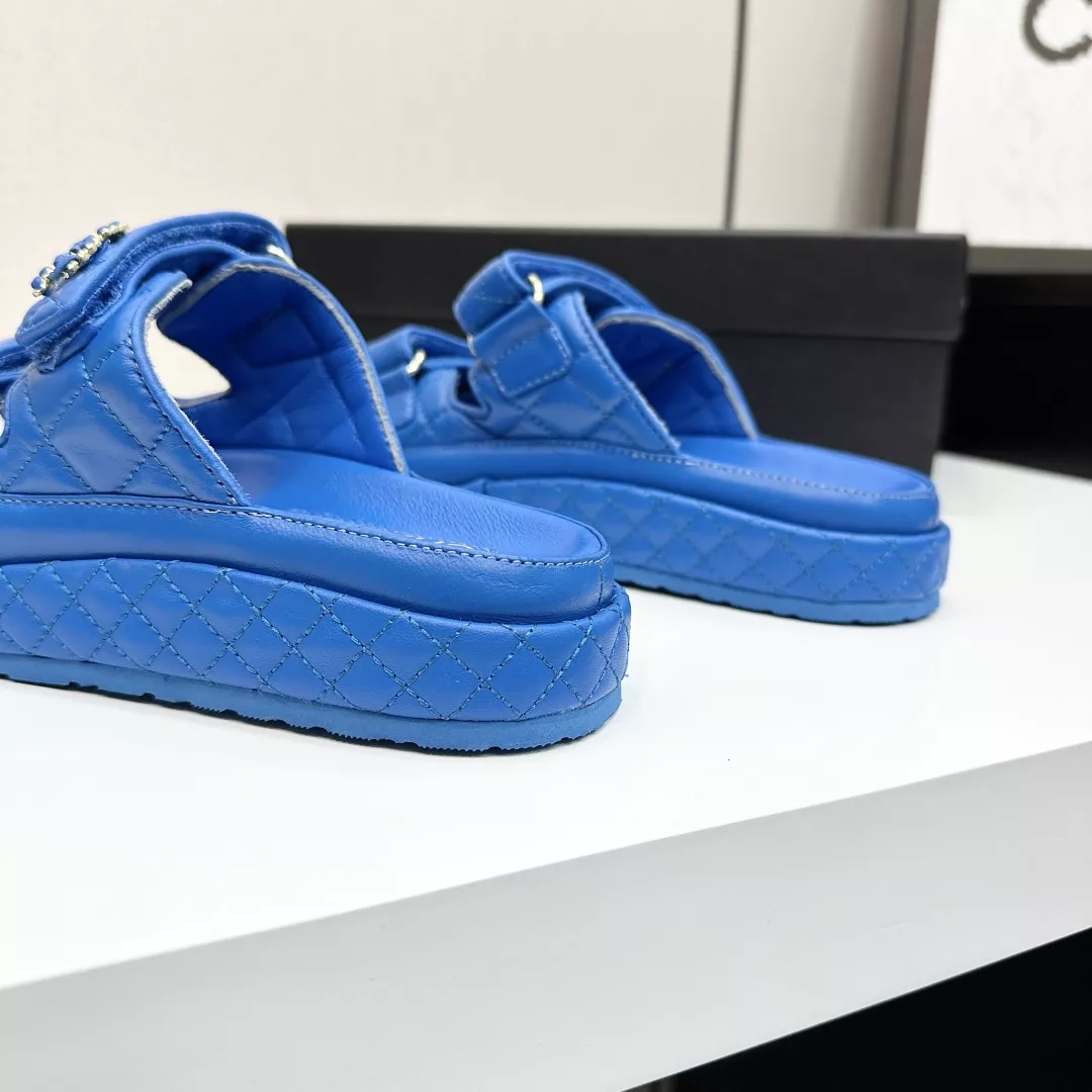 Chanel Slippers For Women Vibrant 6392