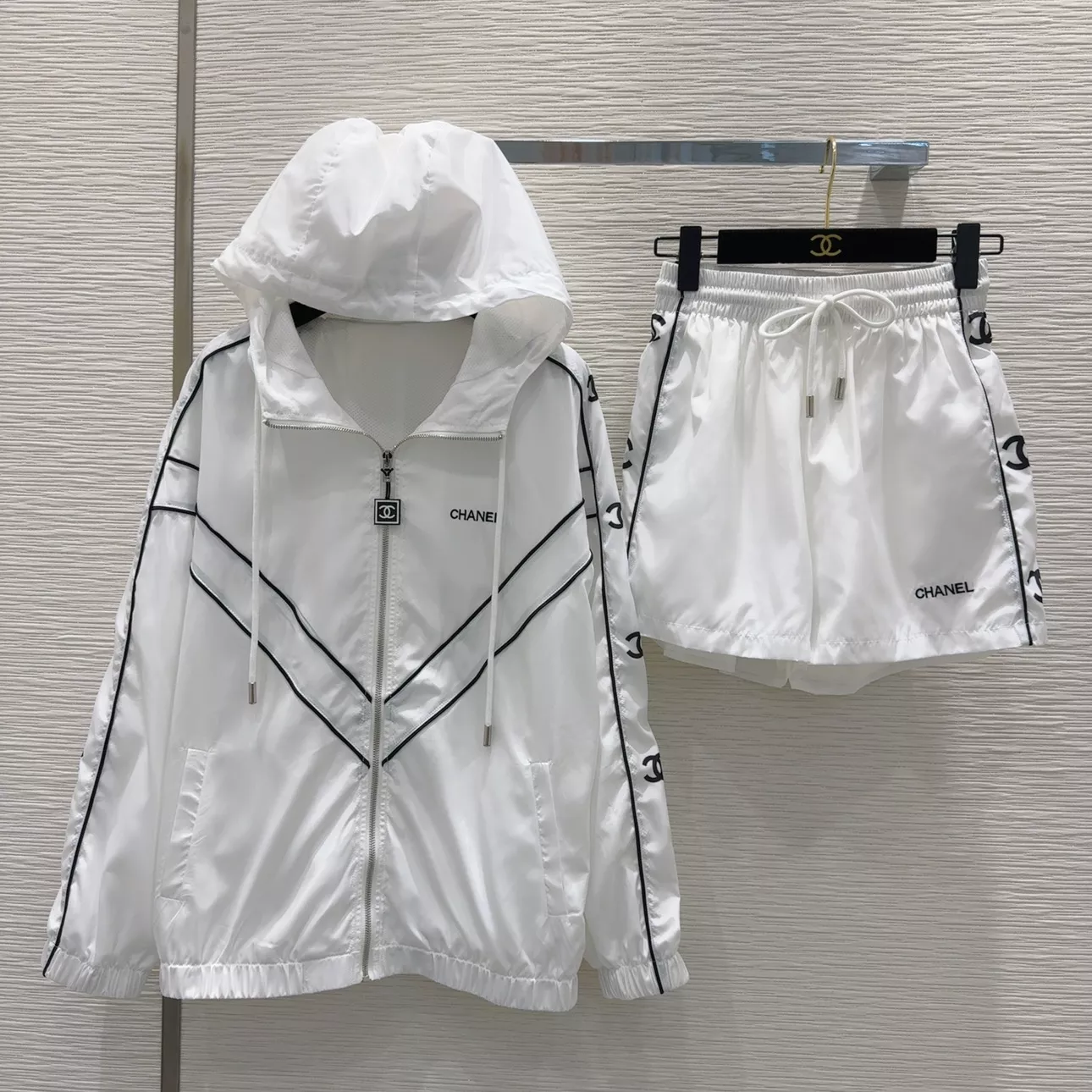 Chanel Tracksuits Long Sleeved For Women Comfortable 3067