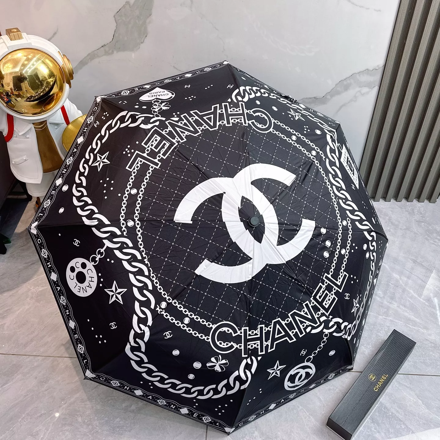 Chanel Umbrellas EyeCatching 2677