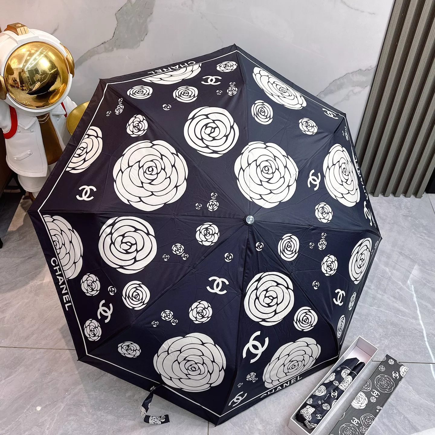 Chanel Umbrellas Minimalist 5955