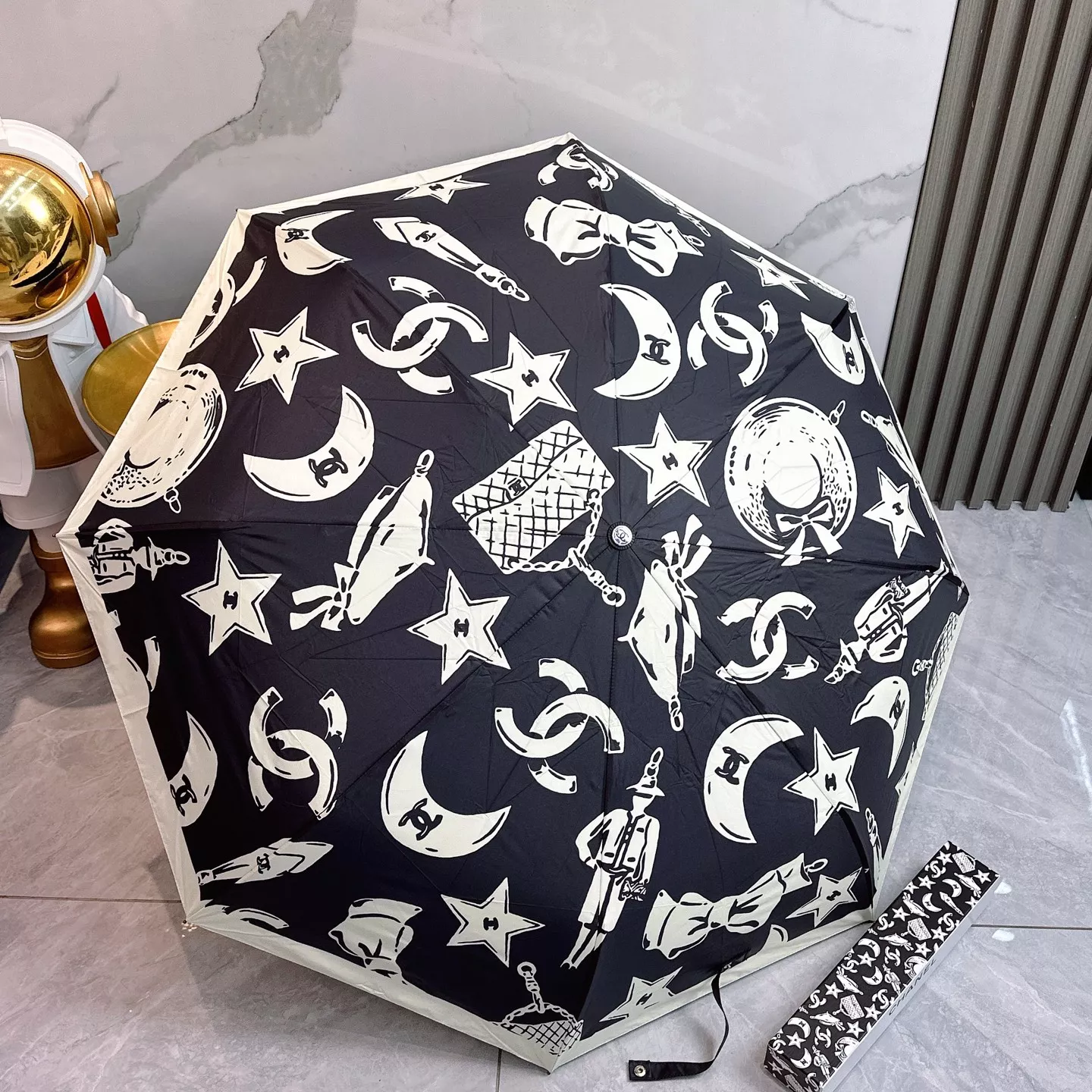 Chanel Umbrellas ModernLook 2577
