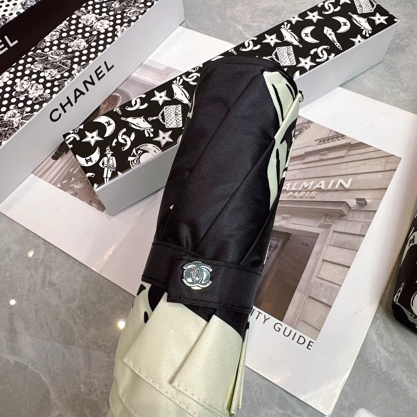 Chanel Umbrellas ModernLook 2577