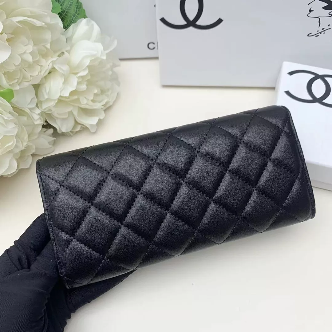 Chanel Wallets Vibrant 8343