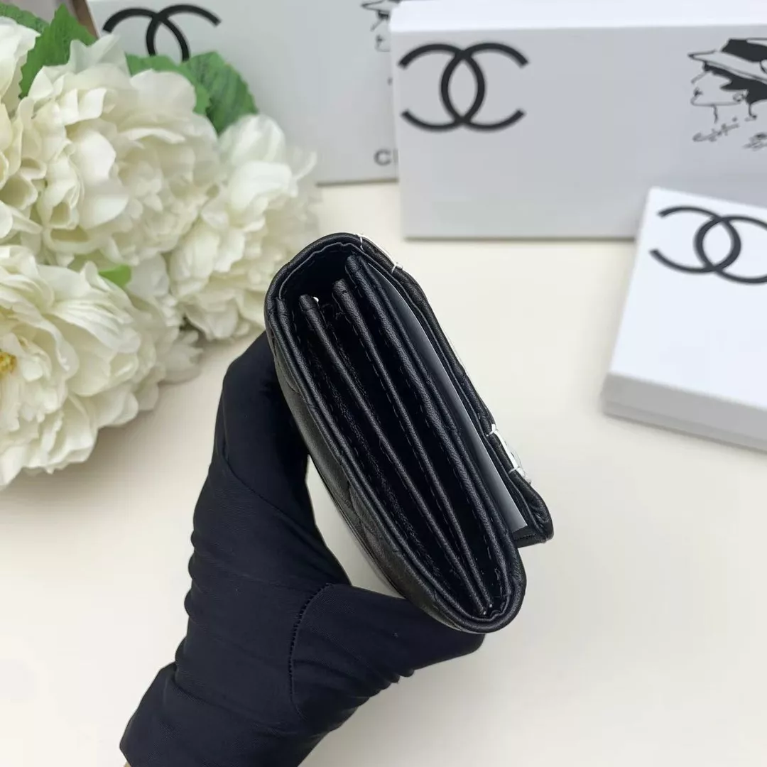 Chanel Wallets Vibrant 8343
