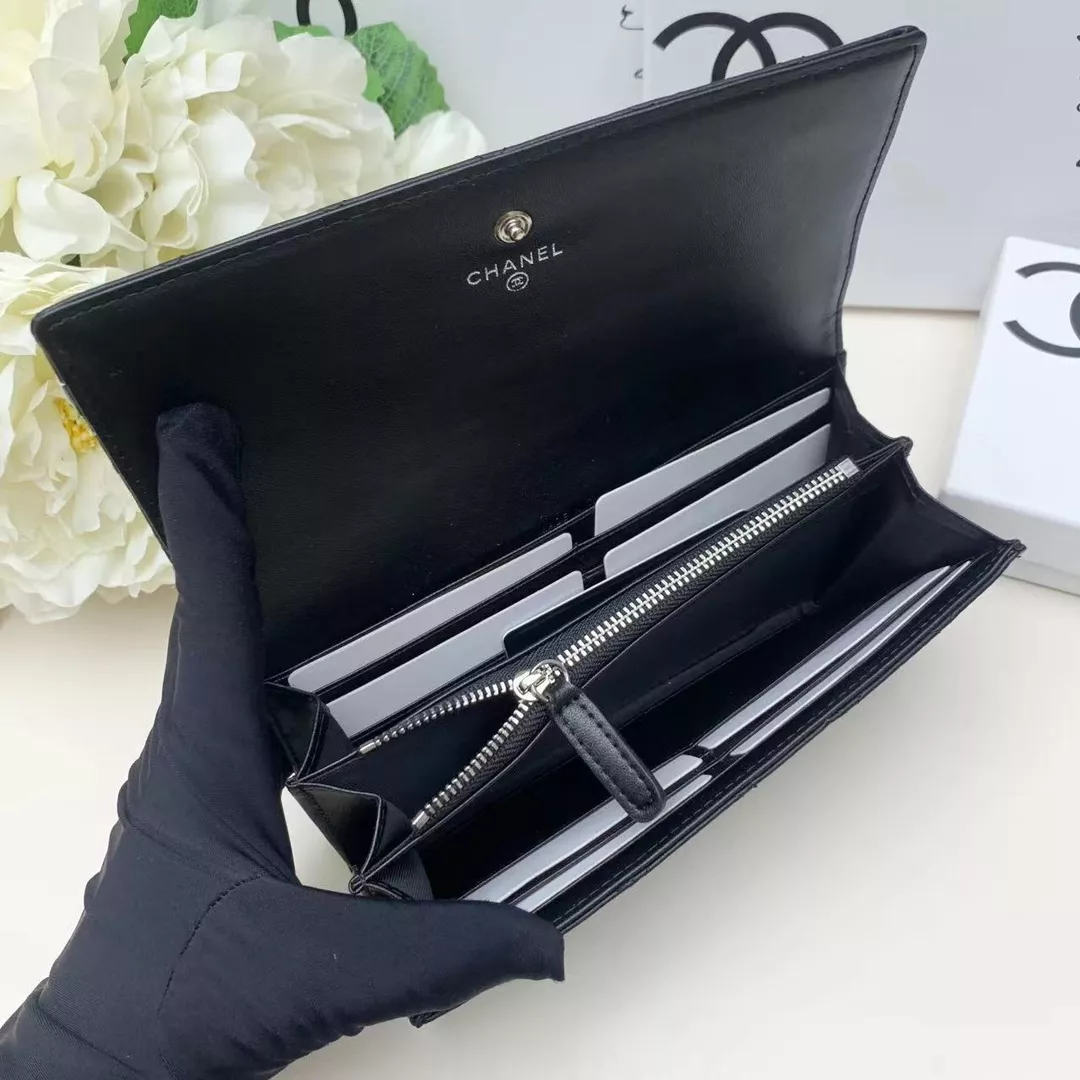 Chanel Wallets Vibrant 8343