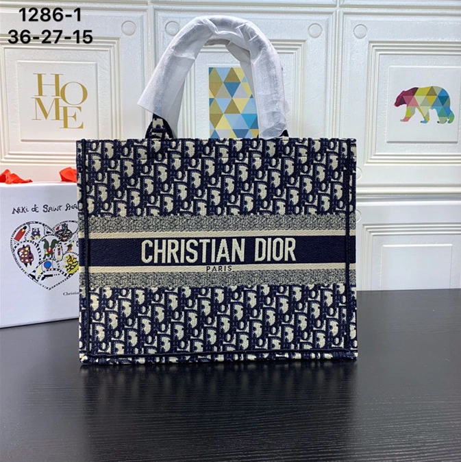 Christian Dior AAA Handbags Flexible 9237