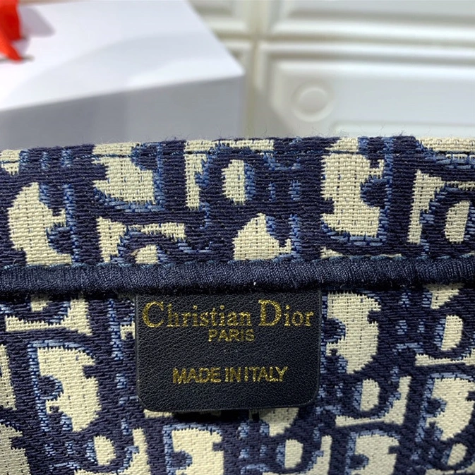 Christian Dior AAA Handbags Flexible 9237