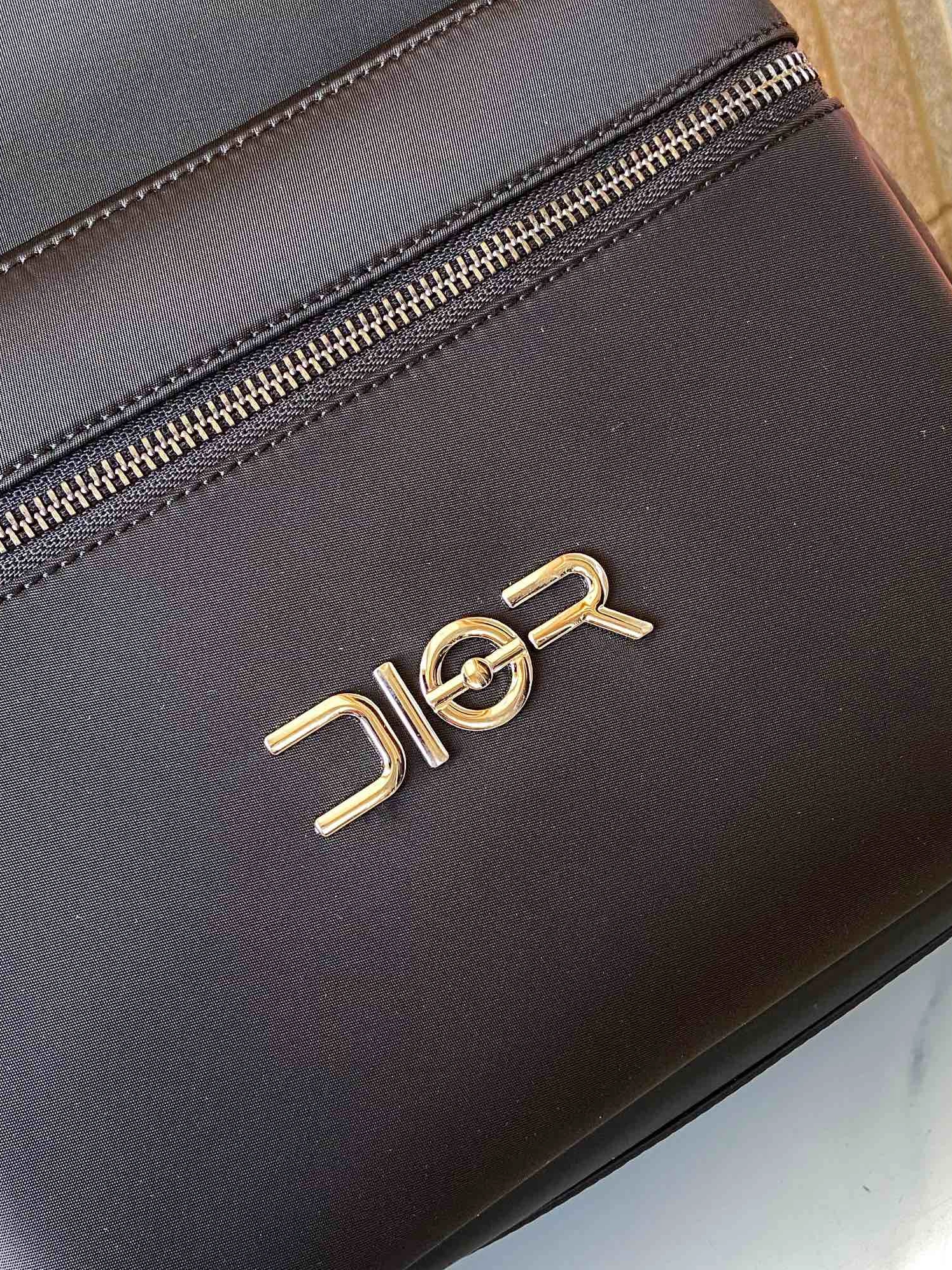 Christian Dior AAA Man Backpacks Bold 1274