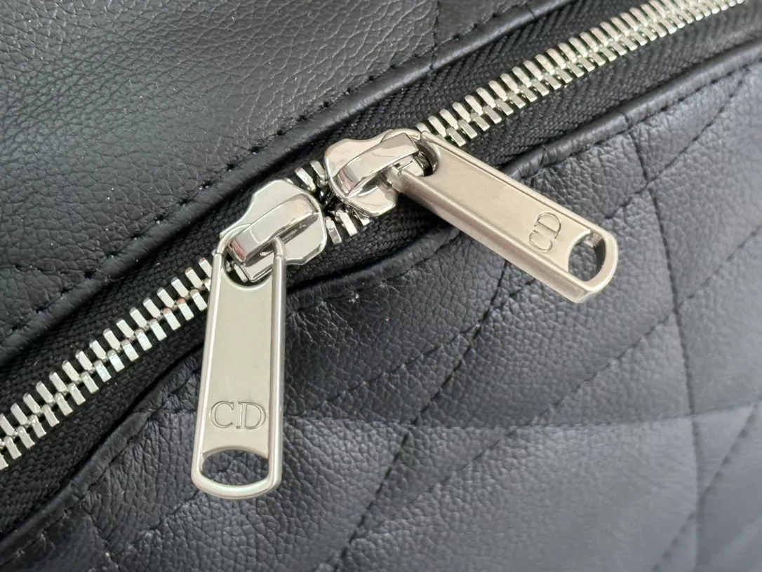 Christian Dior AAA Man Backpacks Durable 6375