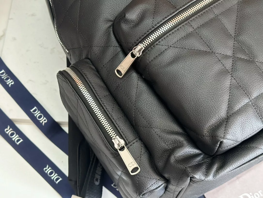 Christian Dior AAA Man Backpacks Durable 6375