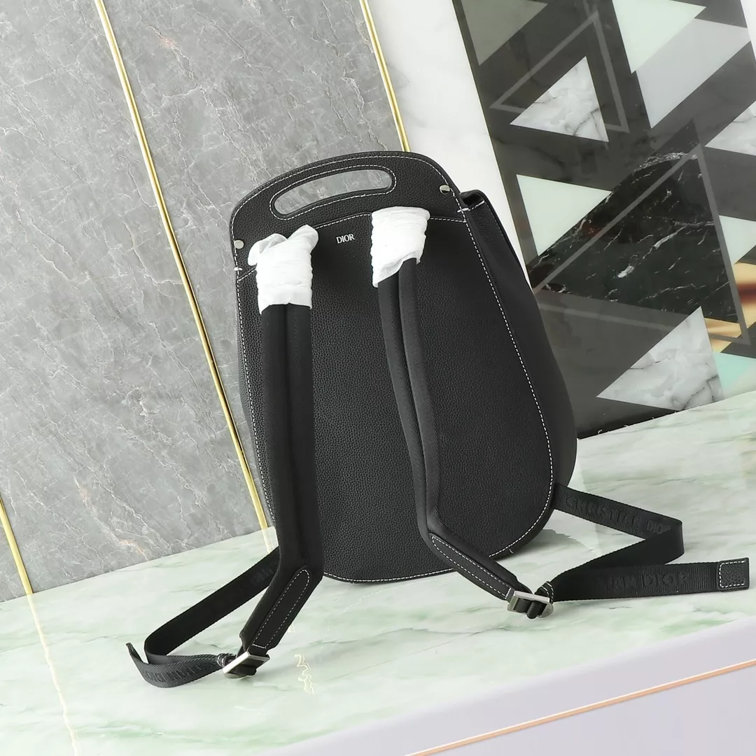 Christian Dior AAA Man Backpacks Durable 8006
