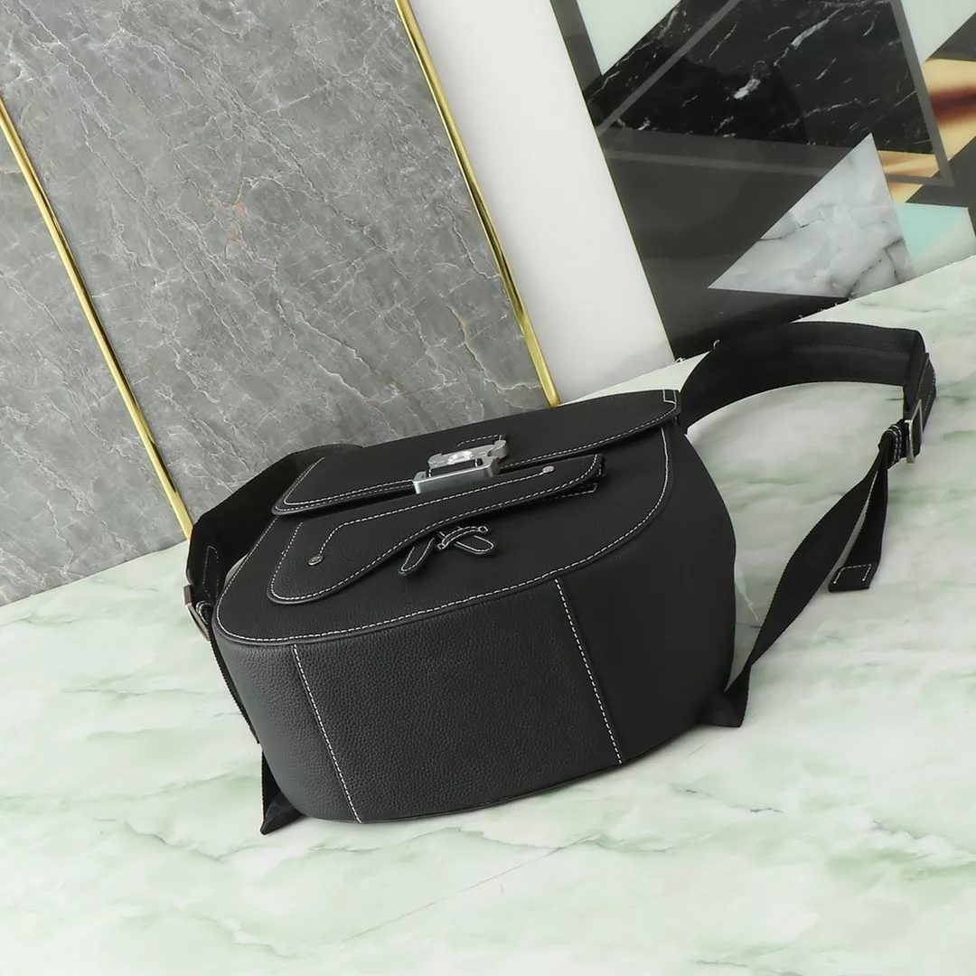 Christian Dior AAA Man Backpacks Durable 8006