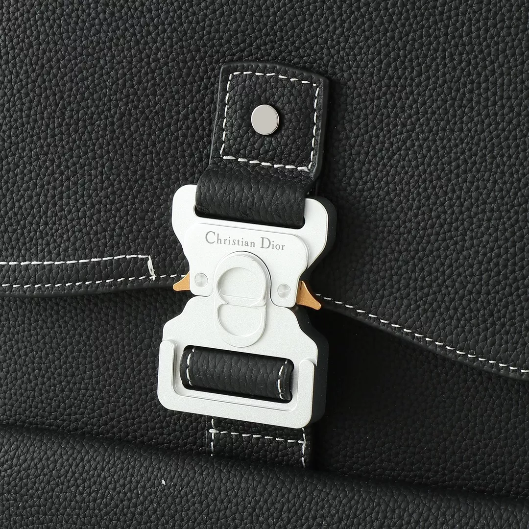Christian Dior AAA Man Backpacks Durable 8006
