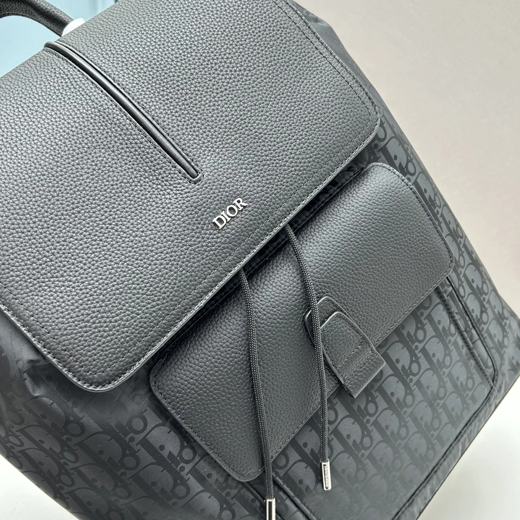 Christian Dior AAA Man Backpacks Functional 3798