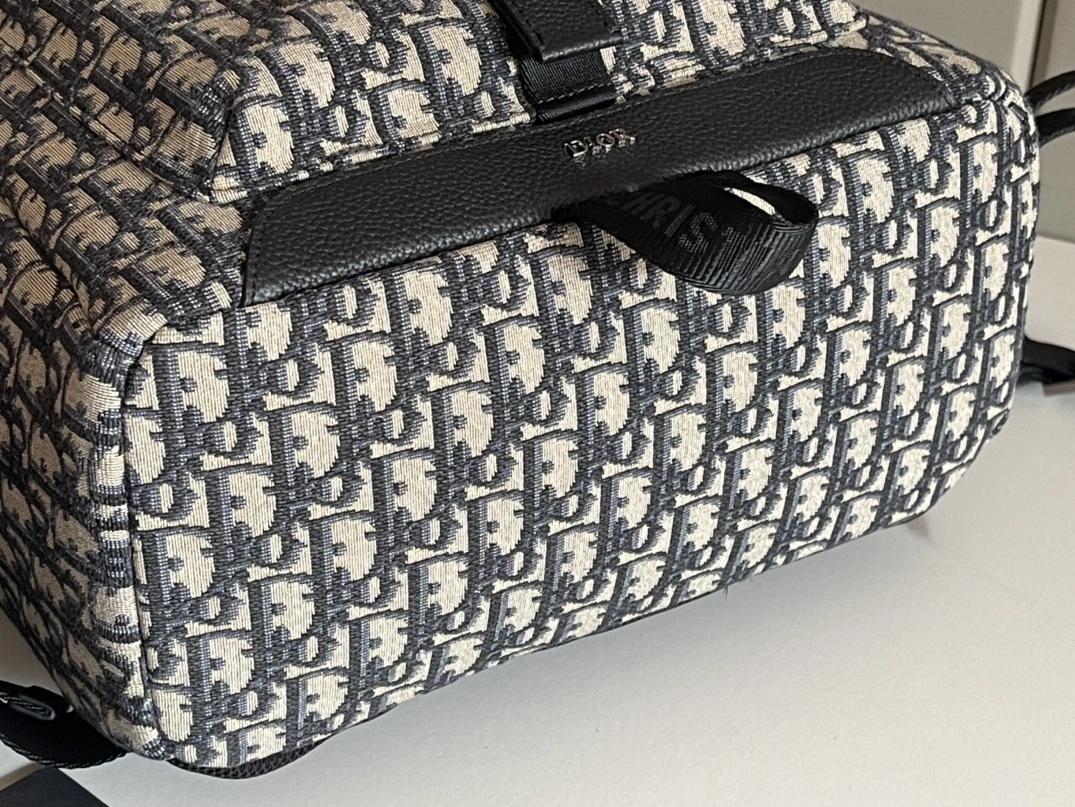 Christian Dior AAA Man Backpacks GoodFit 2246