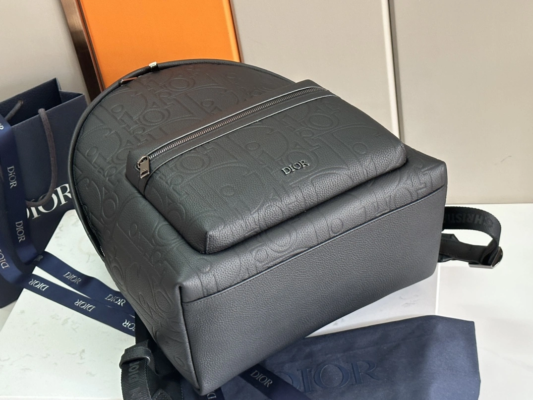 Christian Dior AAA Man Backpacks HighQuality 8647