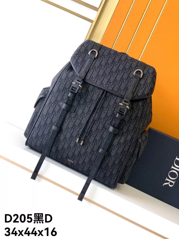 Christian Dior AAA Man Backpacks Lightweight 6770