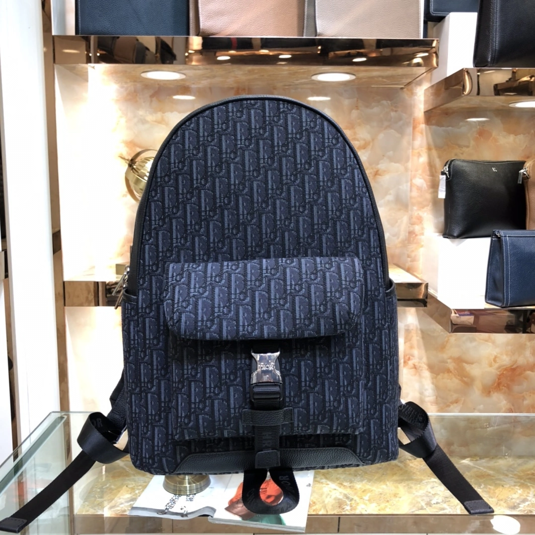Christian Dior AAA Man Backpacks Minimalist 6298