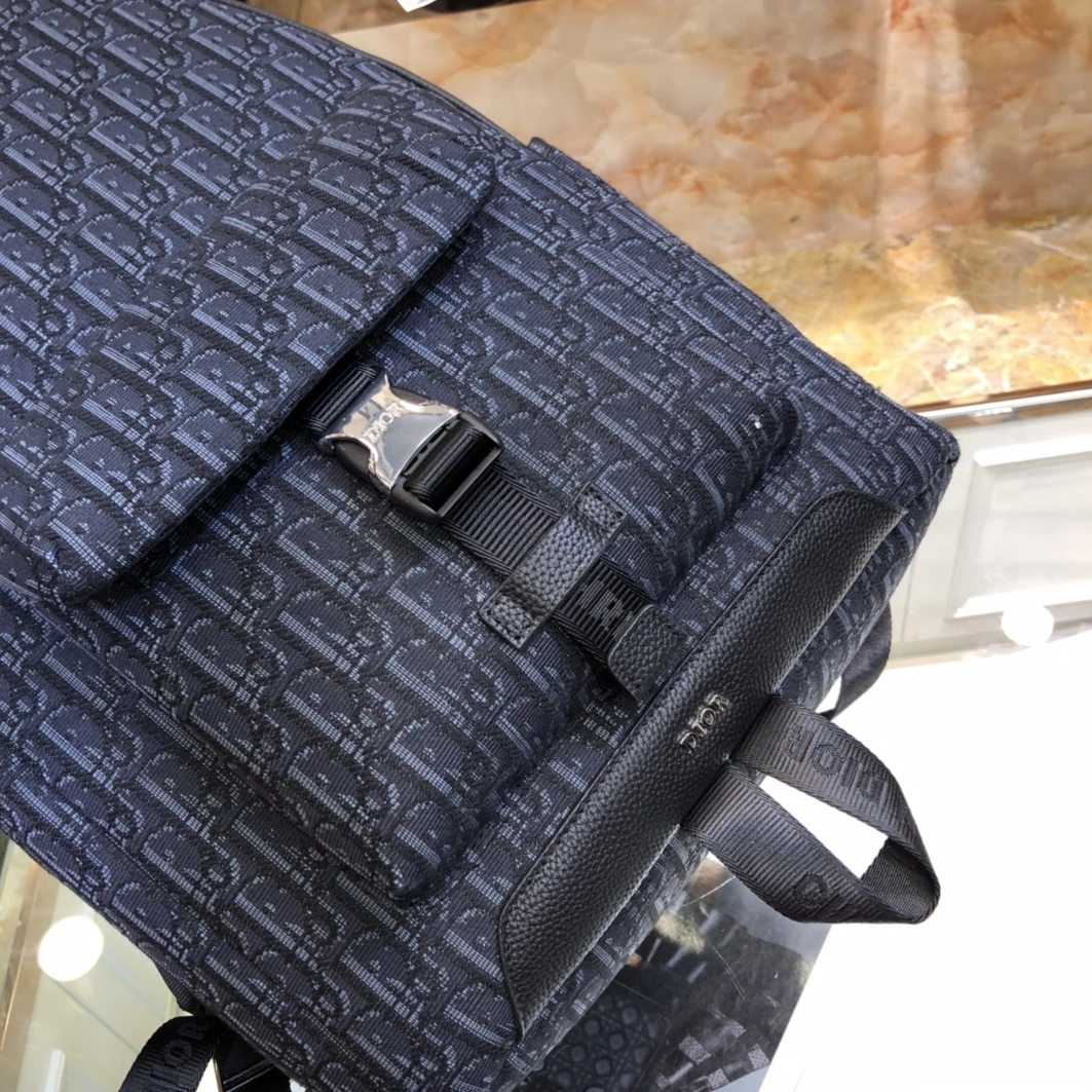 Christian Dior AAA Man Backpacks Minimalist 6298