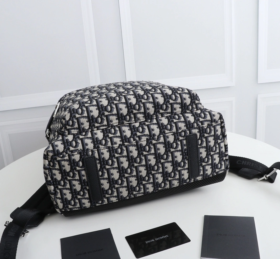 Christian Dior AAA Man Backpacks NewStyle 3812